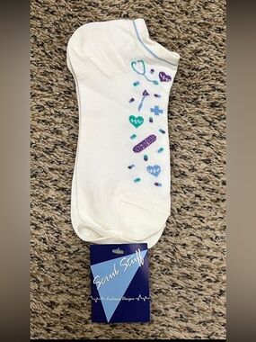 NWT Scrub Stuff Medicine-Themed Design Socks Sz 9-11 & Cute Gift / Carrying Bag